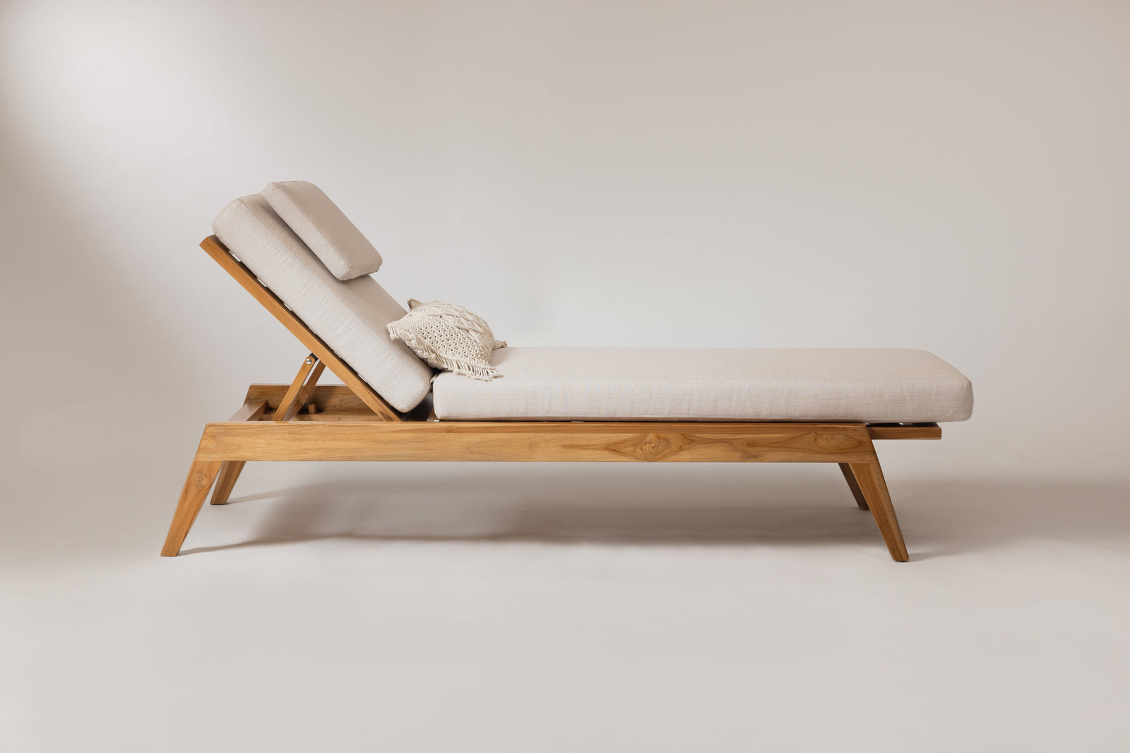 Astoria Chaise
